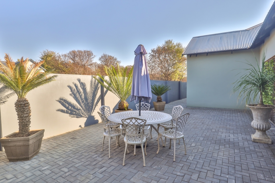 To Let 4 Bedroom Property for Rent in The Coves North West